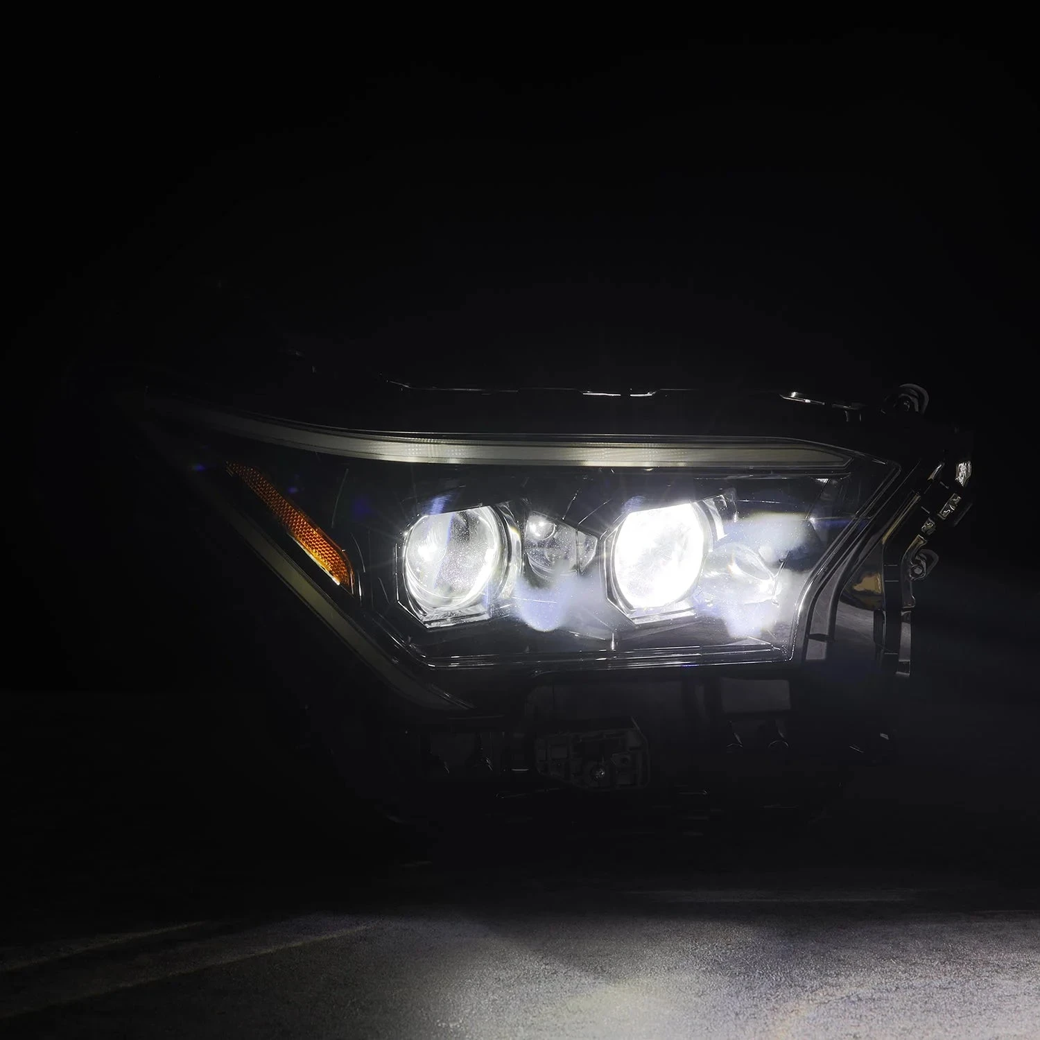 24-up Toyota Tacoma LUXX-Series LED Projector Headlights 6 24-up Toyota Tacoma LUXX-Series LED Projector Headlights - Image 4