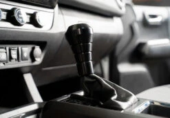 Cali Raised LED Aluminum Shift Knob -Car Parts Shop shiftknob 0000s 0013 DSC3330