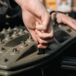 Roof Rack Traction Board Mount -Car Parts Shop traction mounts 04